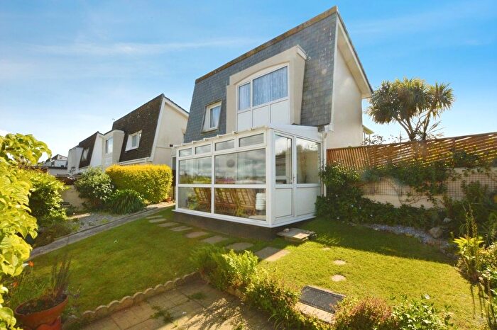 2 Bedroom Detached House For Sale In Mellanear Close, Hayle, Cornwall, TR27