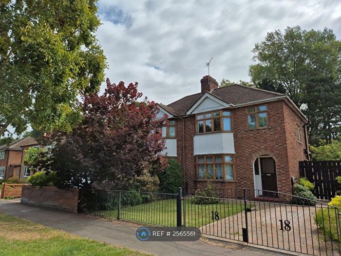 3 Bedroom Semi-Detached House To Rent In Walpole Road, Cambridge, CB1