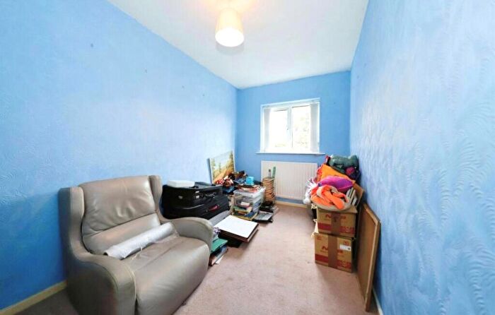2 Bedroom Flat For Sale In Chaddesley Gardens, Kidderminster, Worcestershire, DY10