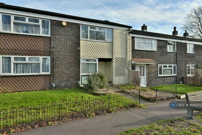 Studio To Rent In Lonsdale Road, Stevenage, SG1