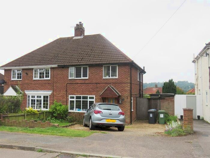 3 Bedroom House To Rent In Oakdene Road, Hemel Hempstead, HP3