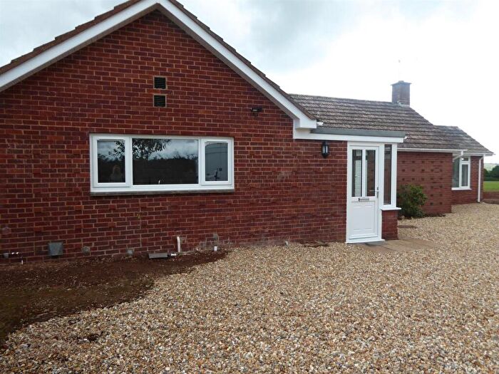 4 Bedroom Detached Bungalow To Rent In Ennerleigh Lodge, Washfield, Tiverton, EX16