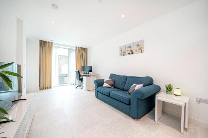 1 Bedroom Flat For Sale In Jacquard Point, Tapestry Way, London, E1