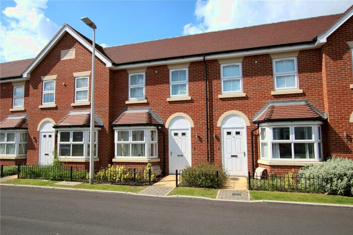 2 Bedroom Terraced House To Rent In Reservoir Crescent, Reading, Berkshire, RG1