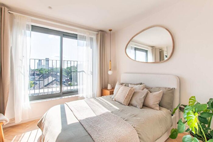 2 Bedroom Flat For Sale In Seven Penthouse, Wembley, HA0
