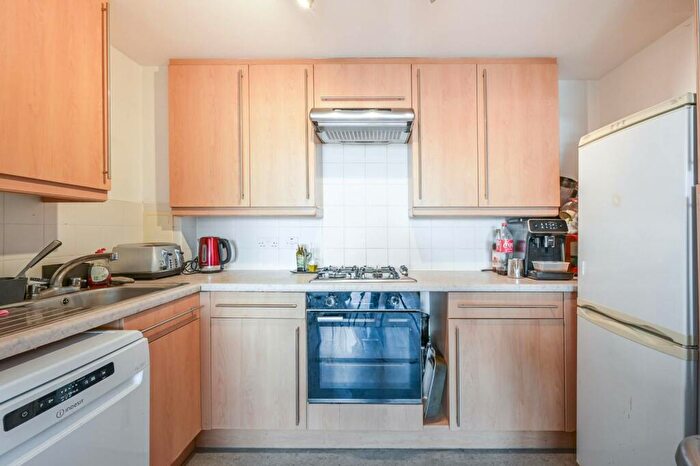 2 Bedroom Flat To Rent In Cassilis Road, Canary Wharf, London, E14