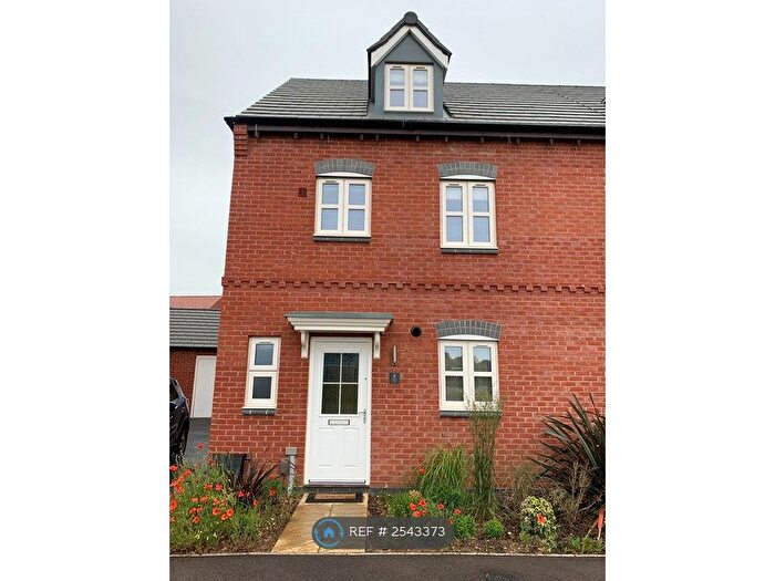 4 Bedroom Semi-Detached House To Rent In Flaxley Lane, Newark-On-Trent, NG24