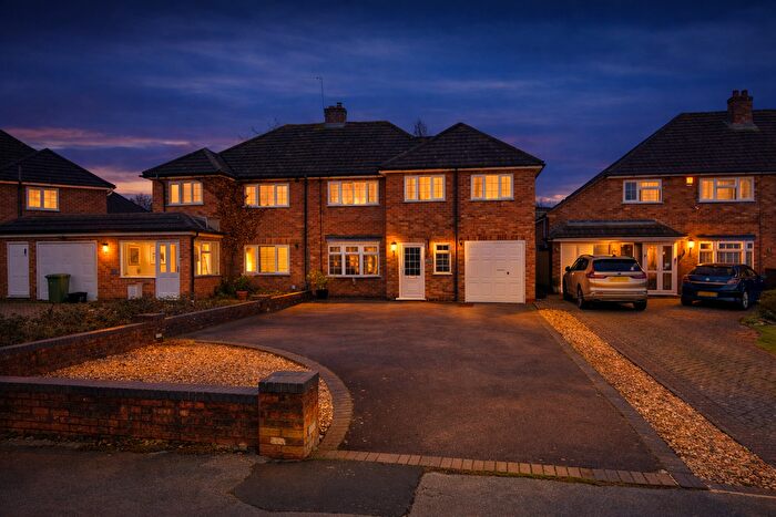 4 Bedroom Semi-detached House For Sale In Neville Road, Shirley, Solihull, B90