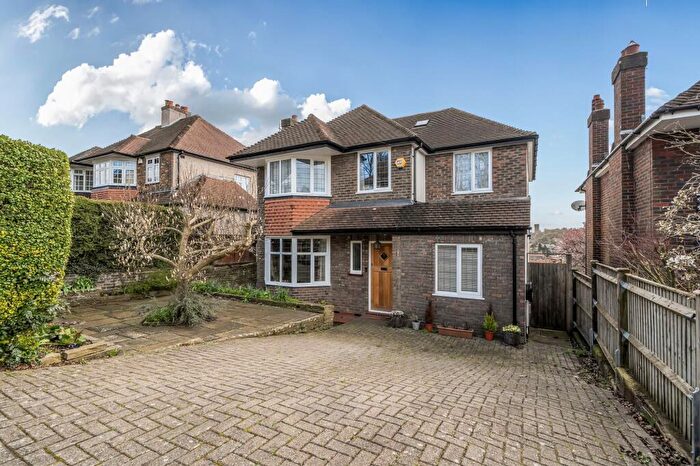 4 Bedroom Detached House For Sale In Winifred Road, Coulsdon, CR5