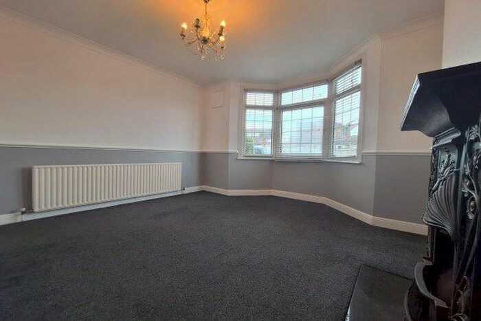 2 Bedroom Semi-Detached House To Rent In Clarence Crescent, Sidcup, DA14