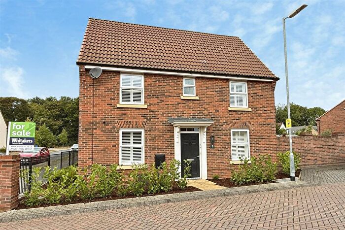 3 Bedroom Semi-detached House For Sale In Earle Street, Anlaby, Hull, HU10