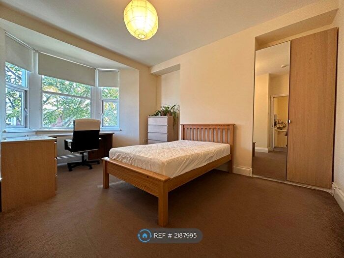 3 Bedroom Flat To Rent In Sandyford, Newcastle Upon Tyne, NE2