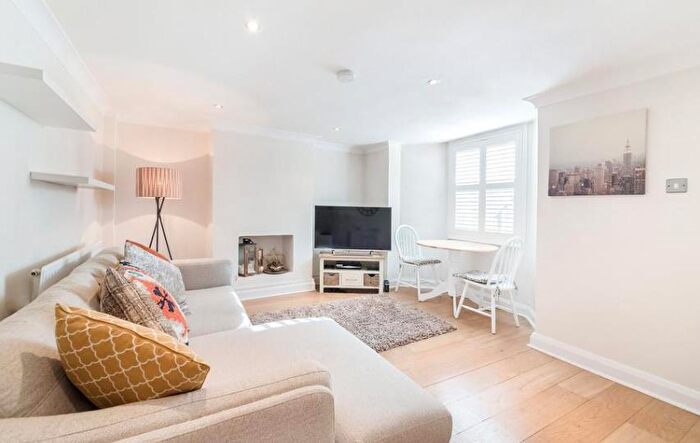1 Bedroom Apartment To Rent In Nottingham Terrace, Marylebone, London, NW1