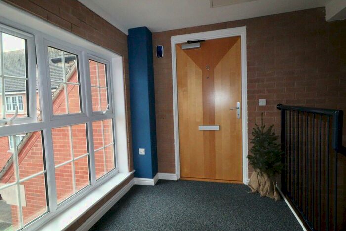 1 Bedroom Flat For Sale In Holland Close, Loughborough, LE11