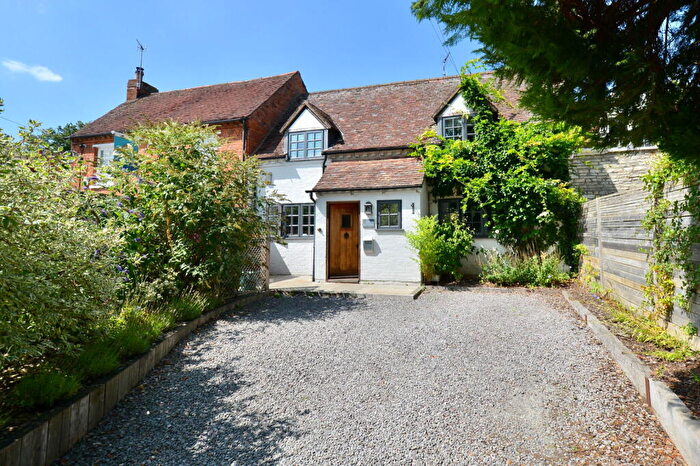 3 Bedroom Semi-Detached House For Sale In Rune Cottage, High Street, Bidford-on-Avon, B50