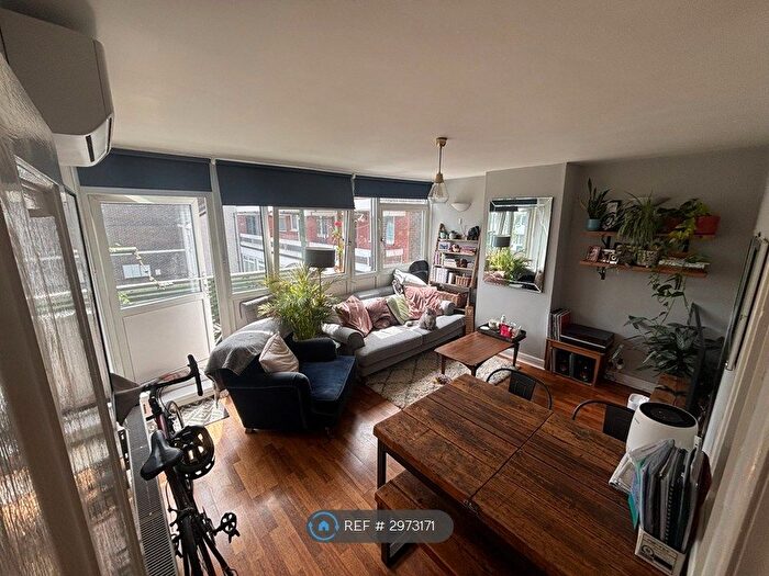 2 Bedroom Flat To Rent In Ambrose House, London, E14