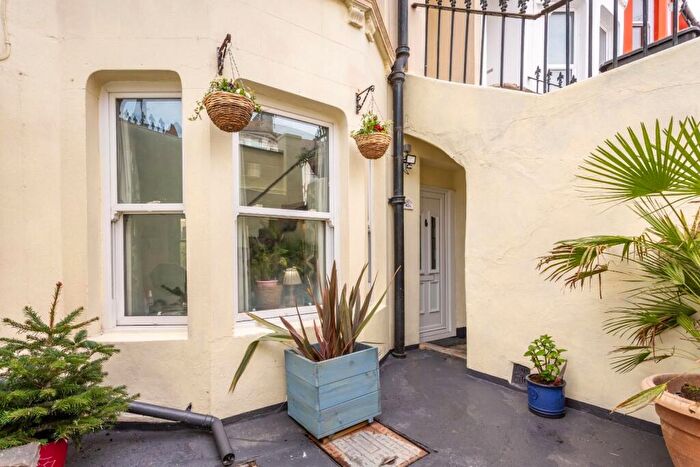 2 Bedroom Flat For Sale In Gladstone Place, Brighton, BN2