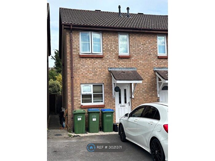 2 Bedroom Semi Detached House To Rent In Celandine Avenue, Locks Heath, Southampton, SO31