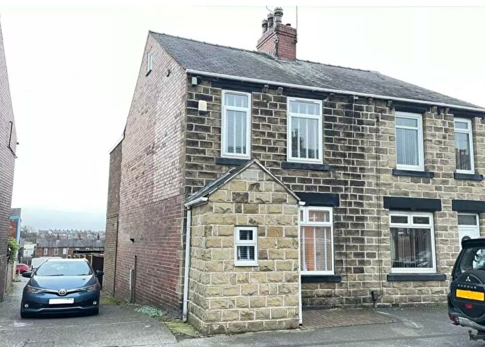 3 Bedroom Semi-Detached House To Rent In Clumber Street, Barnsley, S75