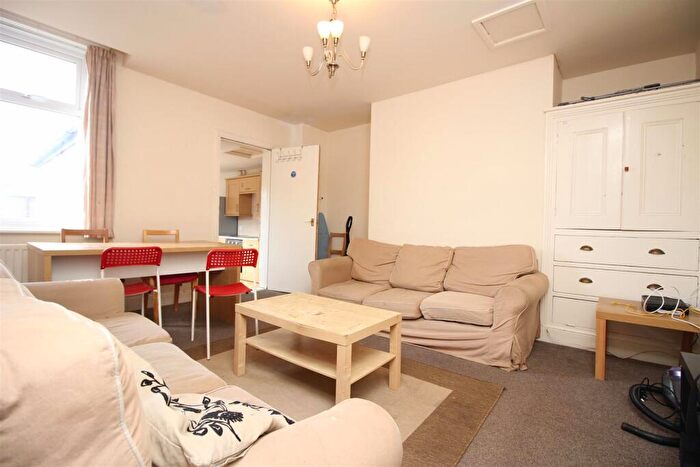 6 Bedroom Maisonette To Rent In Bayswater Road, Jesmond, Newcastle Upon Tyne, NE2