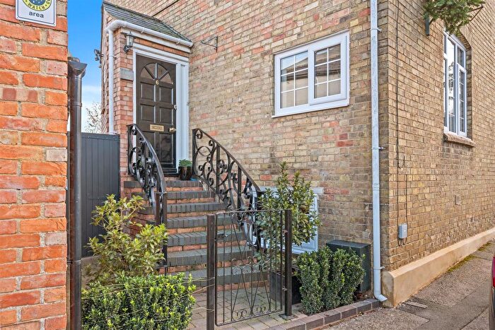 3 Bedroom Semi-detached House For Sale In High Street, Stanwick, NN9