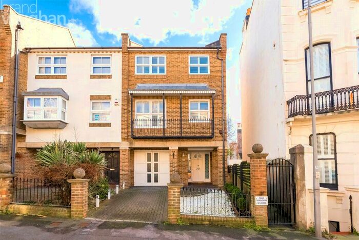 3 Bedroom Terraced House To Rent In Chichester Place, Brighton, East Sussex, BN2
