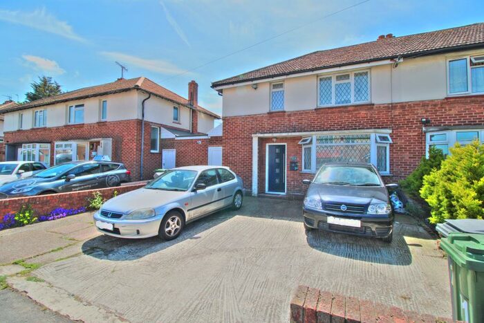 4 Bedroom Semi-Detached House To Rent In Northbourne Road, Eastbourne, BN22