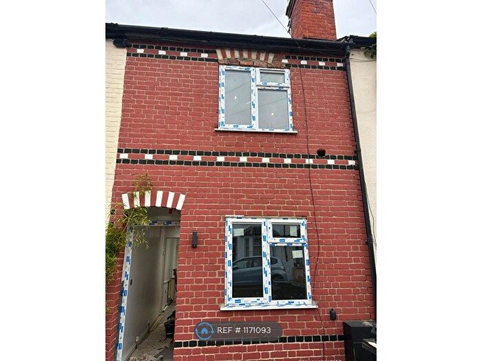 3 Bedroom Terraced House To Rent In Elm Park Road, Reading, RG30