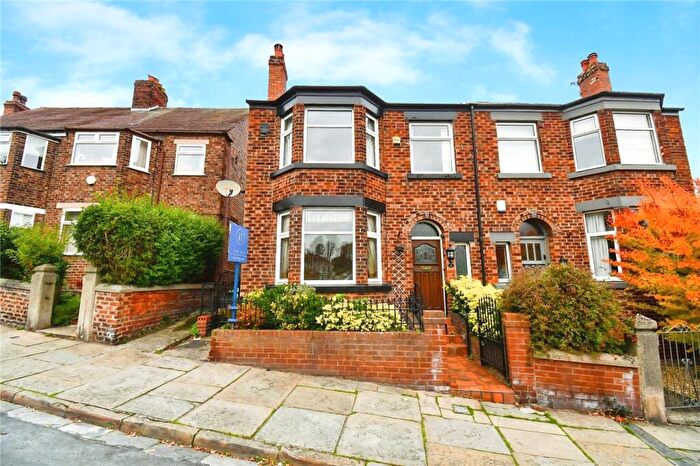 4 Bedroom Semi-Detached House To Rent In Bennetts Hill, Oxton, Wirral, CH43