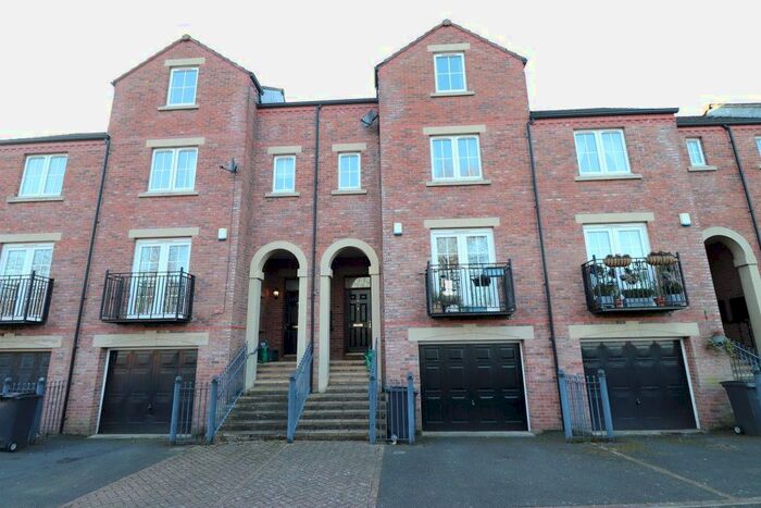 3 Bedroom Town House To Rent In Mcilmoyle Way, Carlisle, CA2