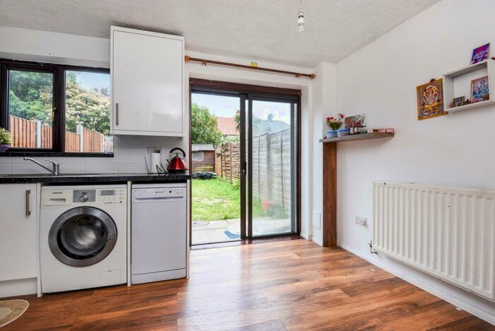 2 Bedroom Terraced House To Rent In Hither Farm Road Blackheath, SE3