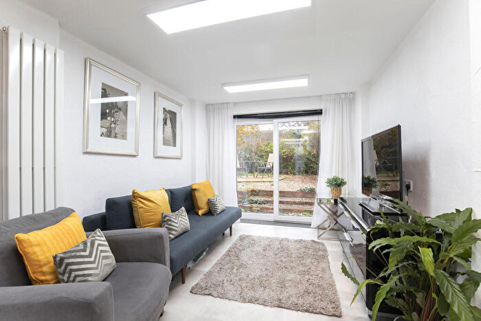 1 Bedroom Detached House To Rent In Main Road, Shurdington, Cheltenham, GL51