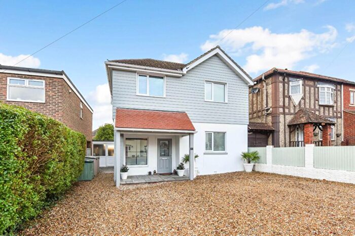 4 Bedroom Detached House For Sale In St. Andrews Road, Farlington, Portsmouth, PO6