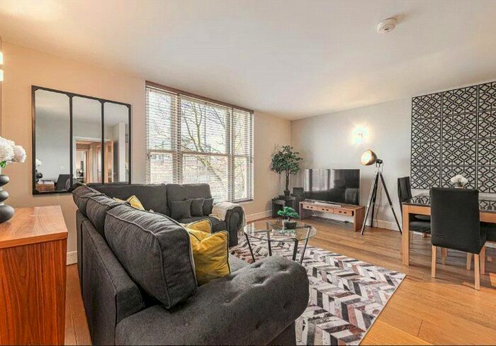 2 Bedroom Flat To Rent In Putney Hill, Putney Hill, SW15