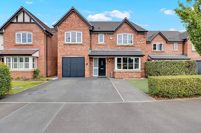 4 Bedroom Detached House For Sale In Dee Avenue, Holmes Chapel, CW4