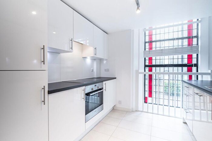 1 Bedroom Flat To Rent In St Peters Court Cephas Street, E1