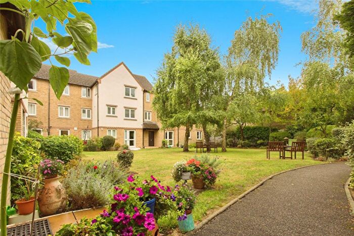 2 Bedroom Flat For Sale In Haig Court, Chesterton, CB4