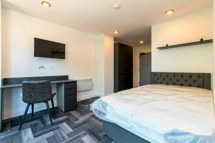 3 Bedroom Apartment To Rent In Bed, Graduation House, Beeston, NG9