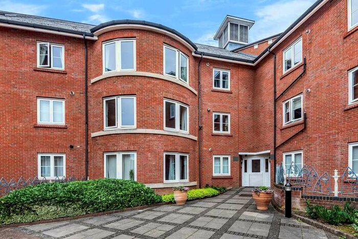 2 Bedroom Apartment To Rent In Quakers Court, Abingdon-on-thames, OX14