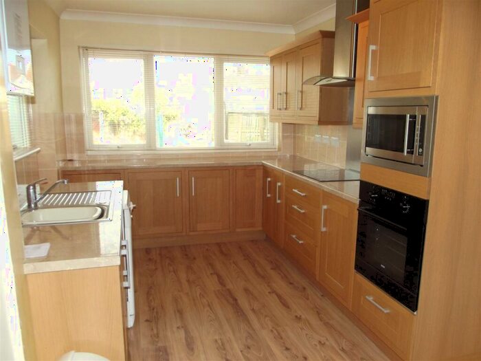 3 Bedroom House To Rent In Percival Road, Hampden Park, BN22