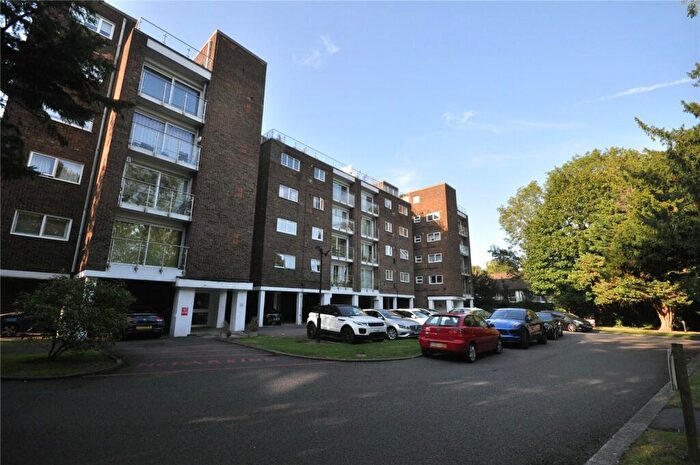 2 Bedroom Apartment To Rent In Holders Hill Road, Hendon, NW4