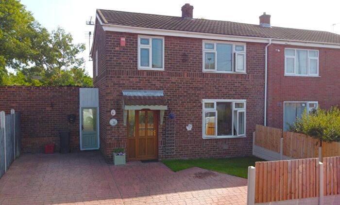 3 Bedroom Semi-Detached House For Sale In Norris Hill, Moira, DE12