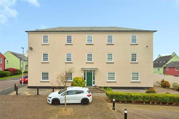 2 Bedroom Flat For Sale In Greenhill Road, Plymouth, Devon, PL9