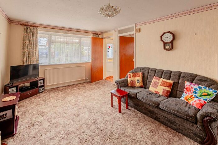 2 Bedroom Detached Bungalow For Sale In Copthorne Road, Kidlington, OX5