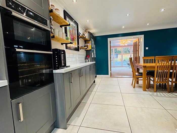 3 Bedroom Chalet For Sale In Temple Road, Ipswich, IP3