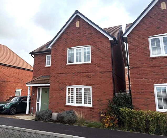 3 Bedroom Detached House For Sale In Roemead Drive, Yapton, BN18