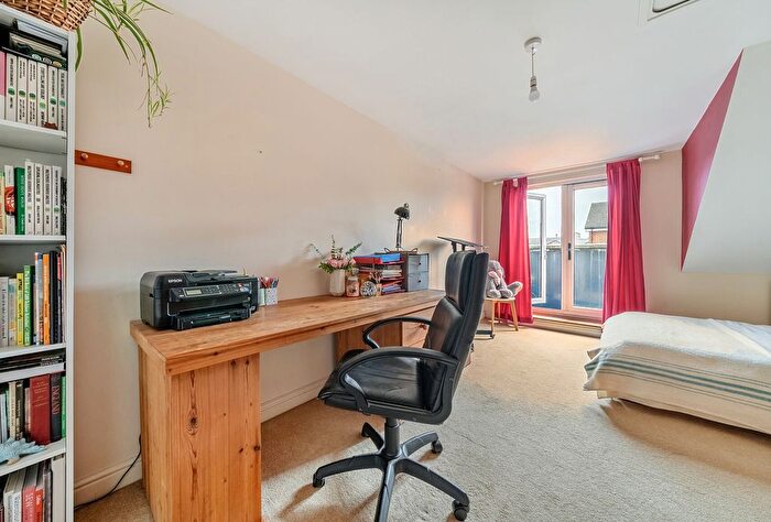3 Bedroom Terraced House For Sale In Arthur Milton Street, Bristol, BS7