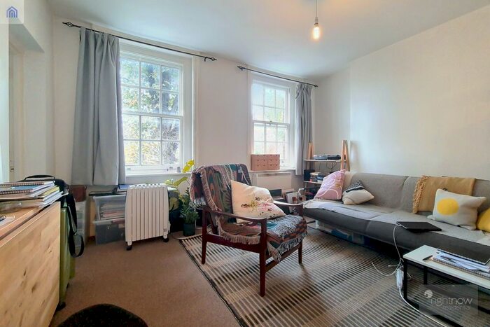 1 Bedroom Flat To Rent In Cobourg Road, Bermondsey, SE5