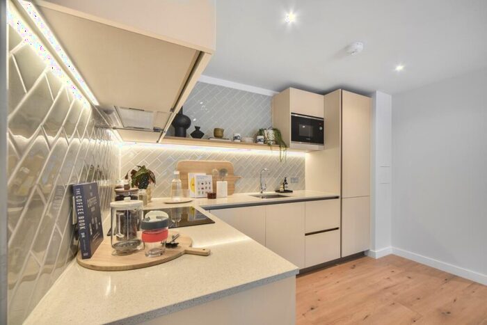 2 Bedroom Flat To Rent In Uncle, Deptford, SE8