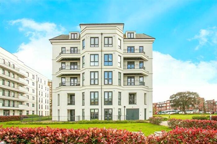 1 Bedroom Apartment To Rent In Heather Court, West Cliff, BH2